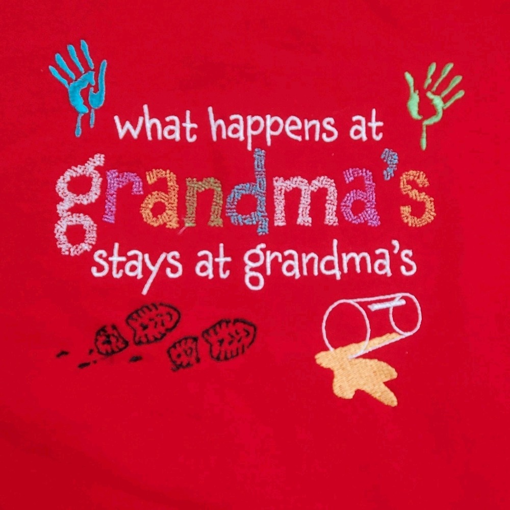 Gildan Heavy Blend Red Crewneck Sweatshirt Embroidered "Grandma's House"  Large